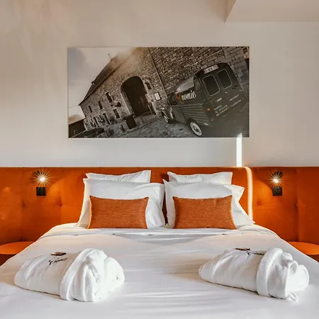 Cc Nomie Restaurant Hotel 4*