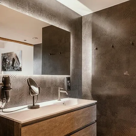 Отель Cc Nomie Restaurant 4*