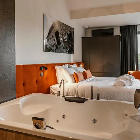 Cc Nomie Restaurant Отель