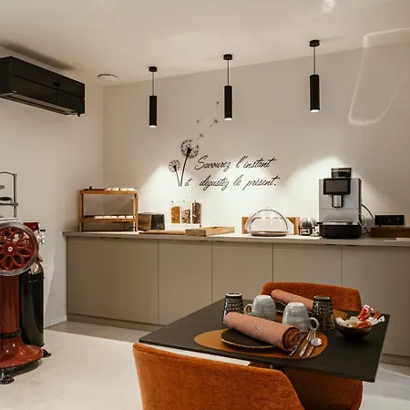 Cc Nomie Restaurant 4* Динан