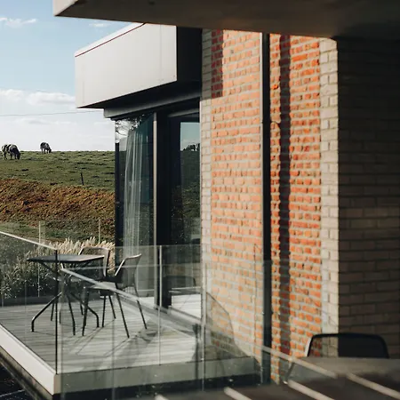 Cc Nomie Restaurant 호텔