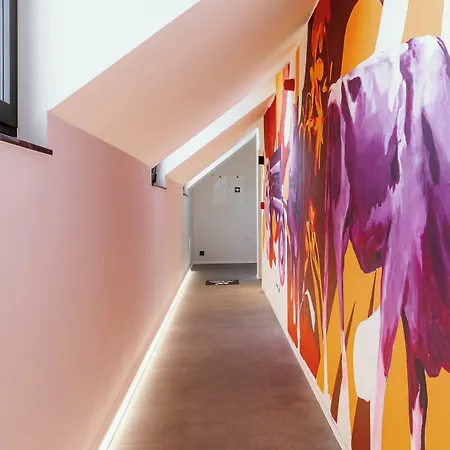 Cc Nomie Restaurant 호텔 디넝