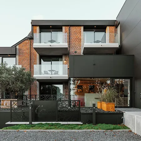 Cc Nomie Restaurant 4* 디넝