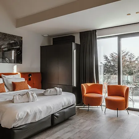 Cc Nomie Restaurant Отель